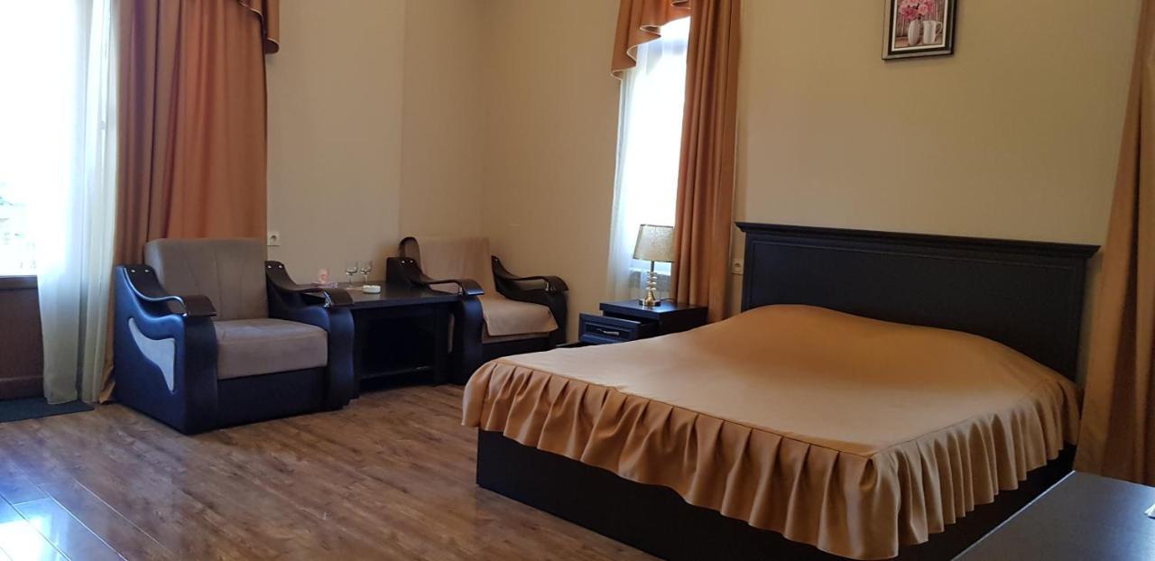 Ruzan Hotel Ijevan Bagian luar foto