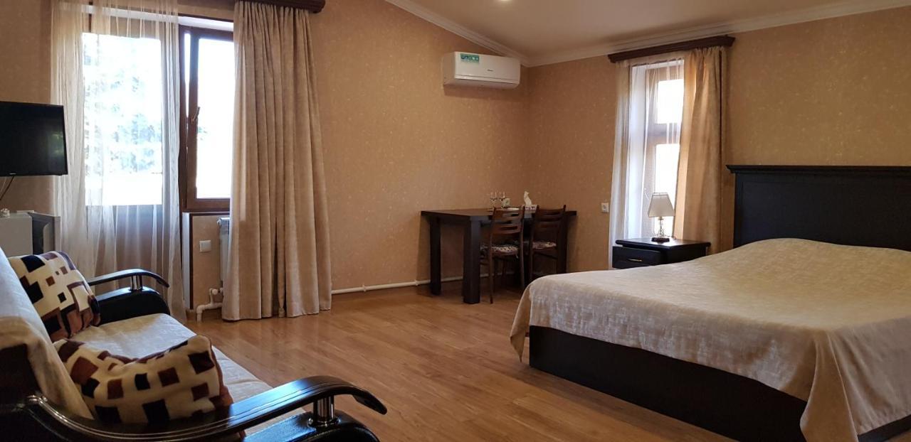 Ruzan Hotel Ijevan Bagian luar foto